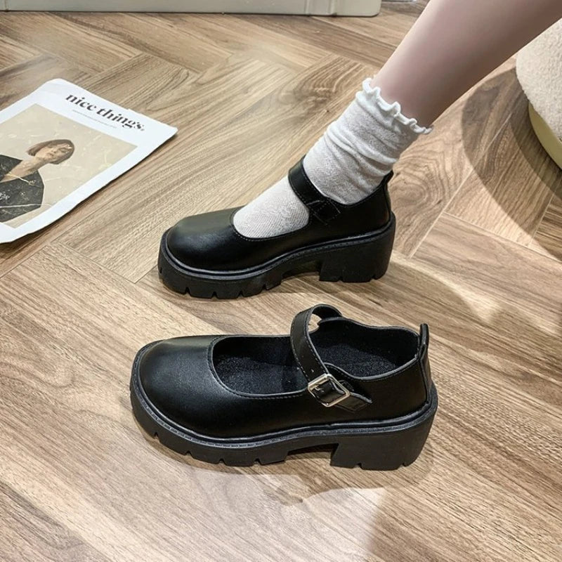 Mary Jane Noire Chic