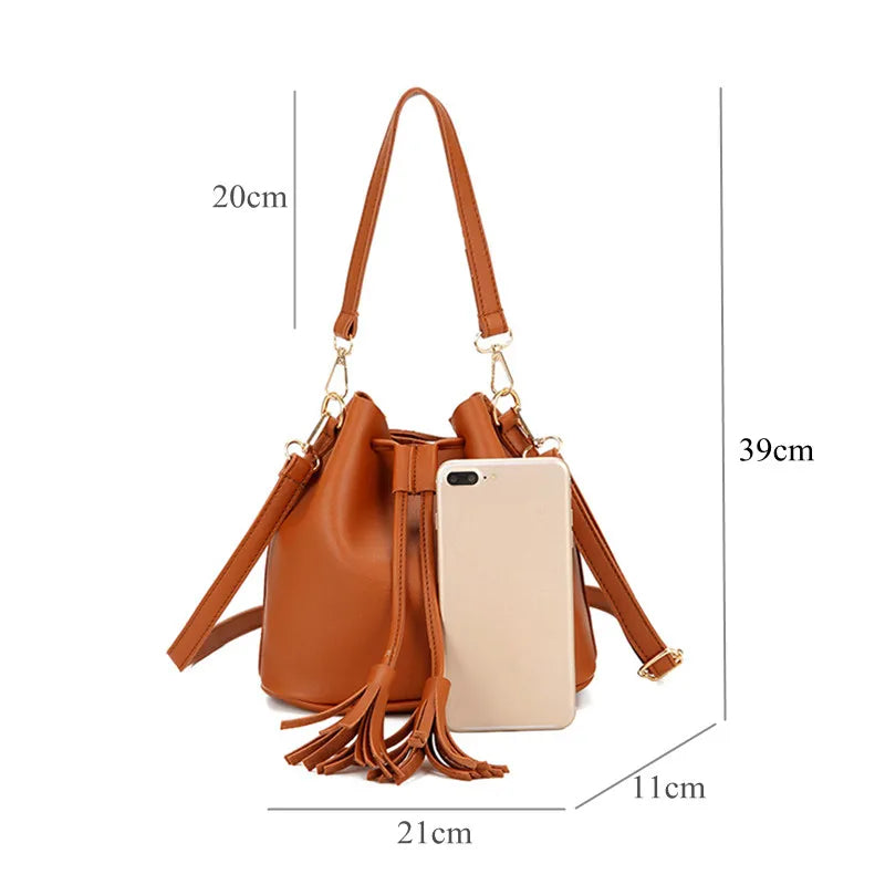 Sac seau à bandoulière en simili cuir souple