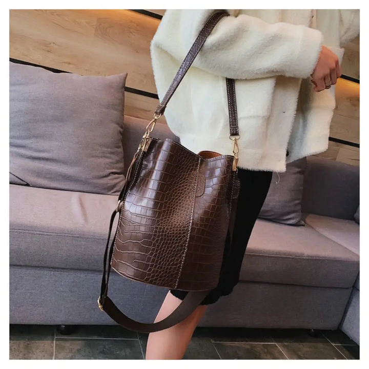 Sac seau en simili cuir