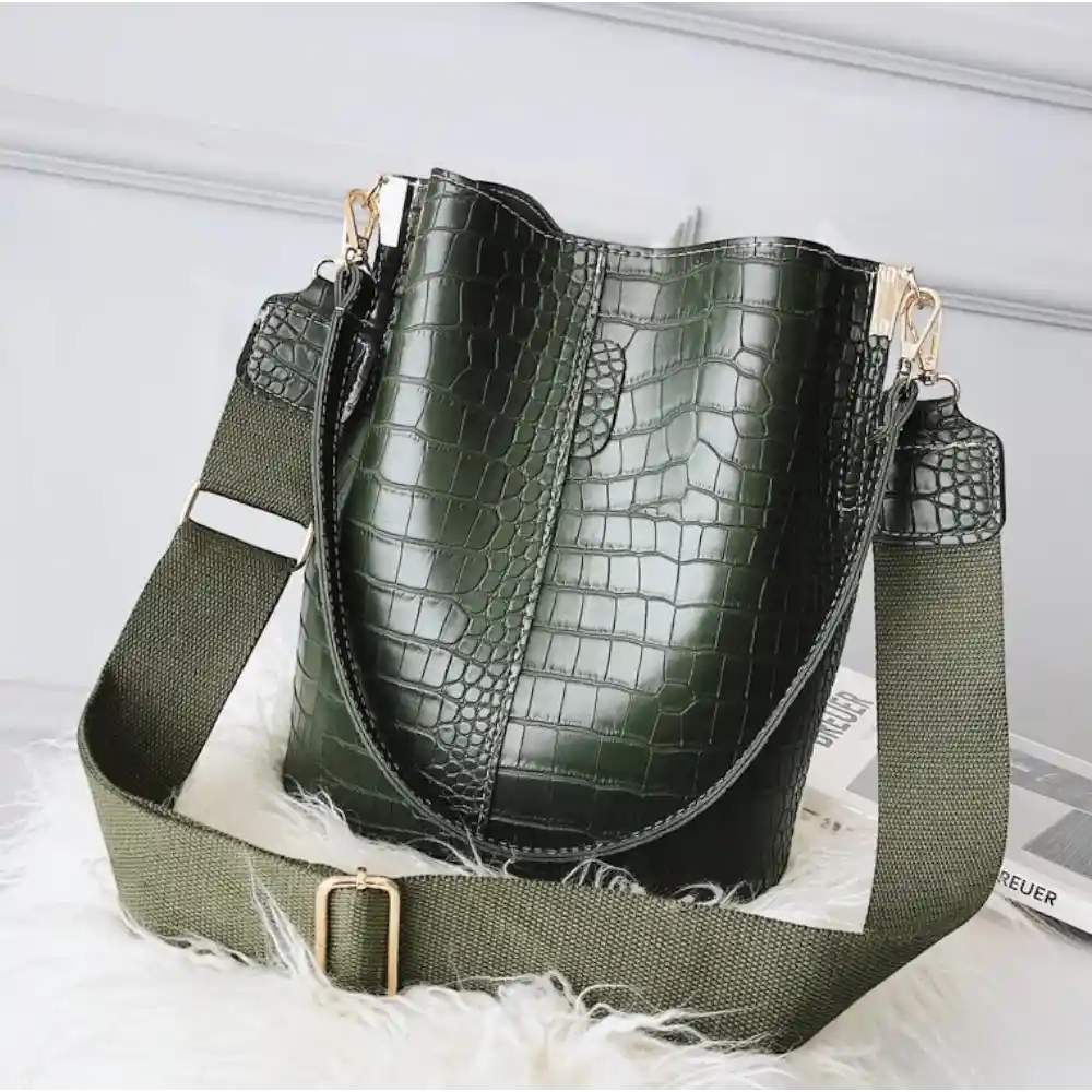 Sac seau en simili cuir